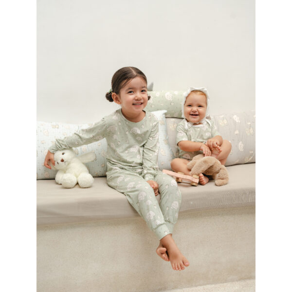 Carrol n Barrol X Mon n Harper Long Sleeve Pajamas - Piyama Anak - Piyama Tencel - Carrol X Mon n Harper Collections - Gambar 2