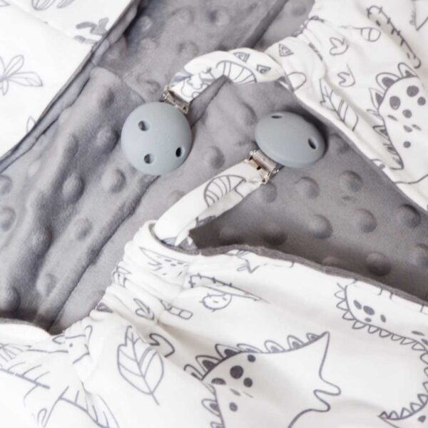 Carrol Baby On The Go Blanket Dino Black n White - Selimut On The Go Bayi - Gambar 4
